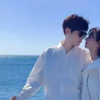 【情侣头像】真人一左一右情侣头像_微信_漂亮_壁纸