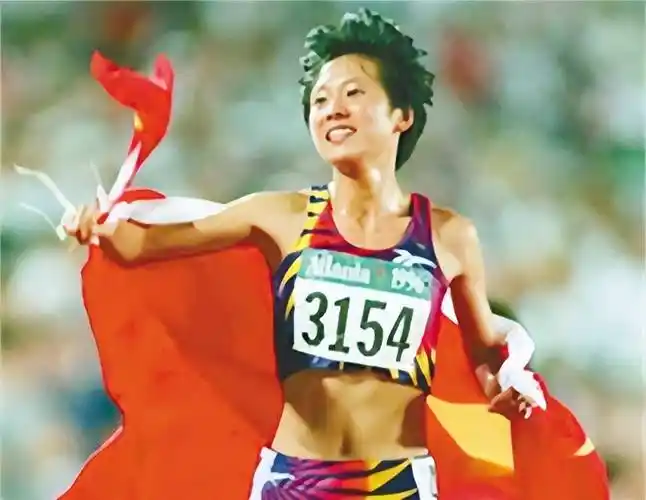 的王军霞在不被看好的情况下勇夺女子田径五千米的冠军和一万米的亚军