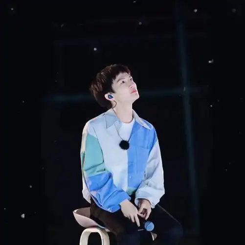 头像周深错过了落日余晖还会有满天星辰