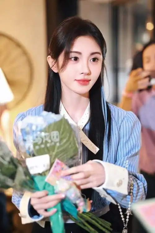 鞠婧祎0618生日快乐