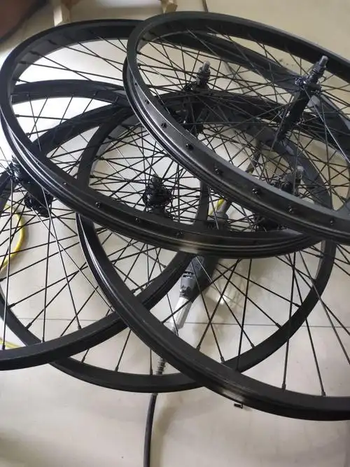 自行车轮毂20寸22寸24寸26寸铝合金刀圈变速车圈山地车轮组通用 前轮