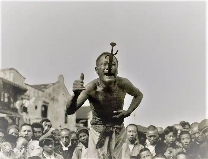 晚清时期的街头底层人物生活老照片