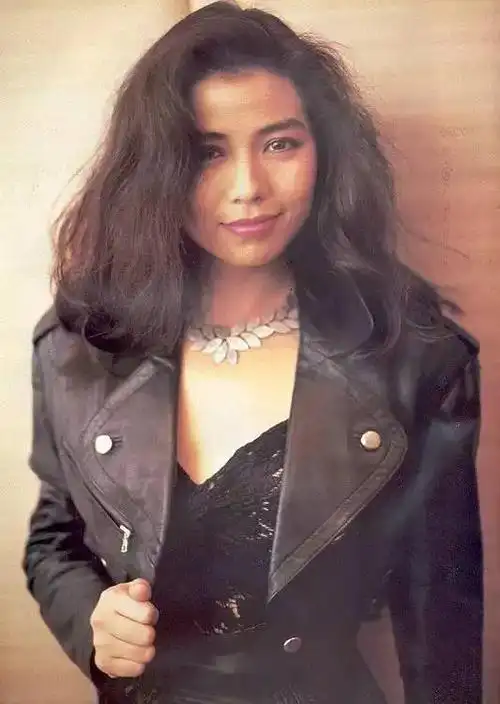 《流金岁月》大结局了,可我还是觉得30年前的她最美_钟楚红