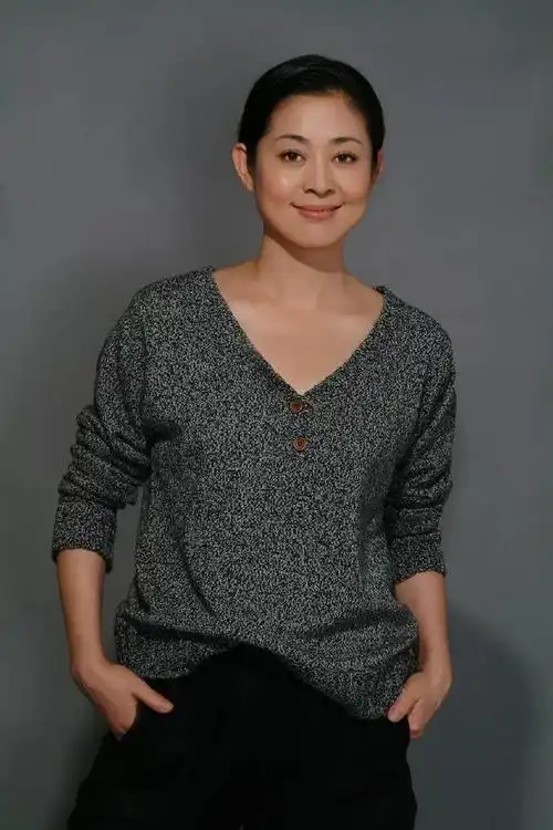 看完倪萍年轻时的6张旧照再看如今充斥的网红脸完美诠释美丑