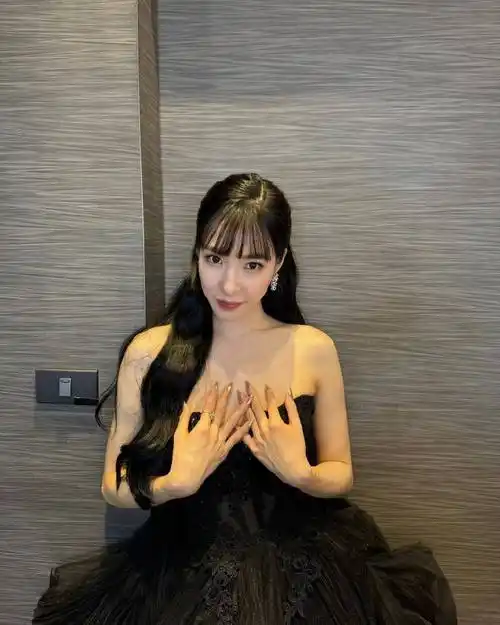 笑眼甜豆黄美英