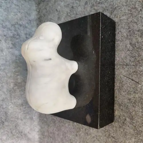 黑色石头奖杯勋章工艺底座 动物雕刻底座 黑色大理石奖杯底座定制