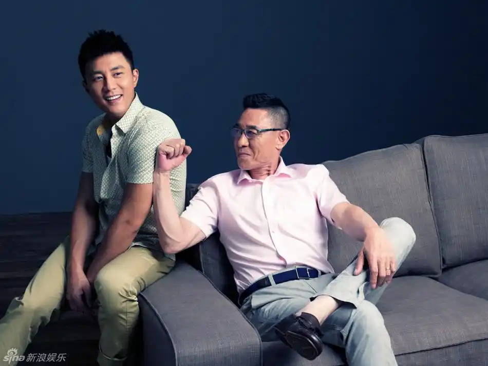 杜淳杜志国父亲节大片 嬉笑打闹温馨父子情(图)_高清图集_新浪网
