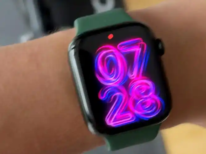 ios17.5逆天新表盘光辉彩虹,有陀螺仪效果