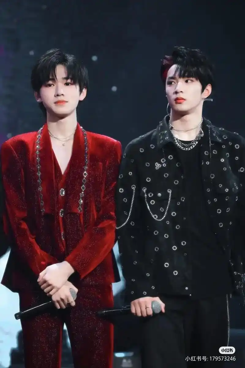 刘耀文和宋亚轩是青梅竹马宋亚轩喜欢刘耀文可是刘耀文