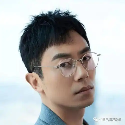 【独家专访】有一种硬朗帅气,叫朱亚文