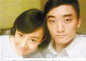 知情人否认陈月末与张檬恋情 称合照系拍戏时照