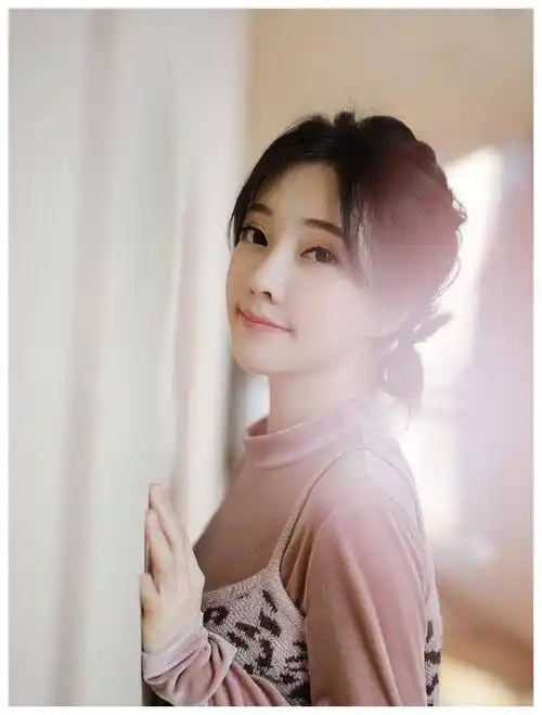 正当冯提莫的事业蒸蒸日上之际,命运却对她开了一