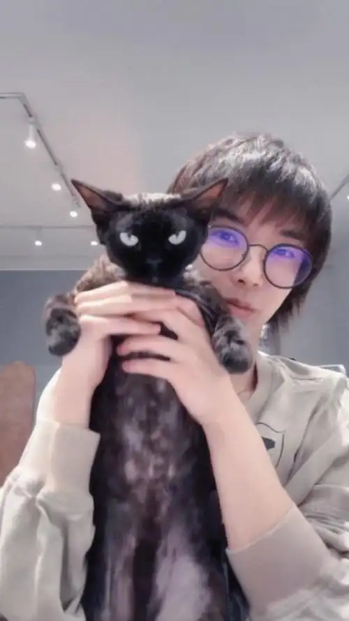 很喜欢的一些时刻[汪洋海蓝比心]  #华晨宇