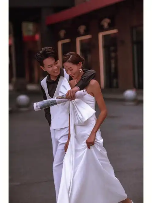 街拍婚纱照必拍风格之一