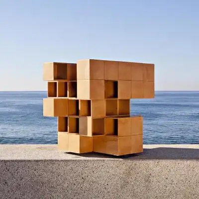 它的表面共计125个小立方体,可以从最原始的正方体开始进行扩展,让人