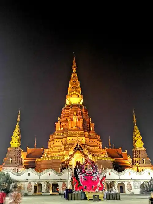 西双版纳大金塔