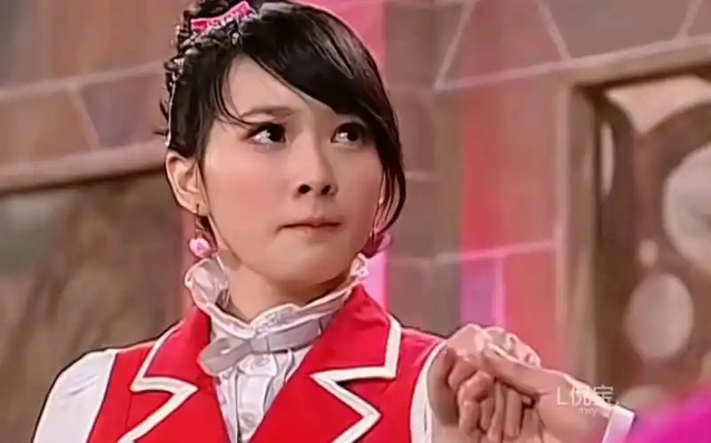 蕊蕊 的颜值在#萌学园 里也是数一数二的呀会占卜的大力士美女