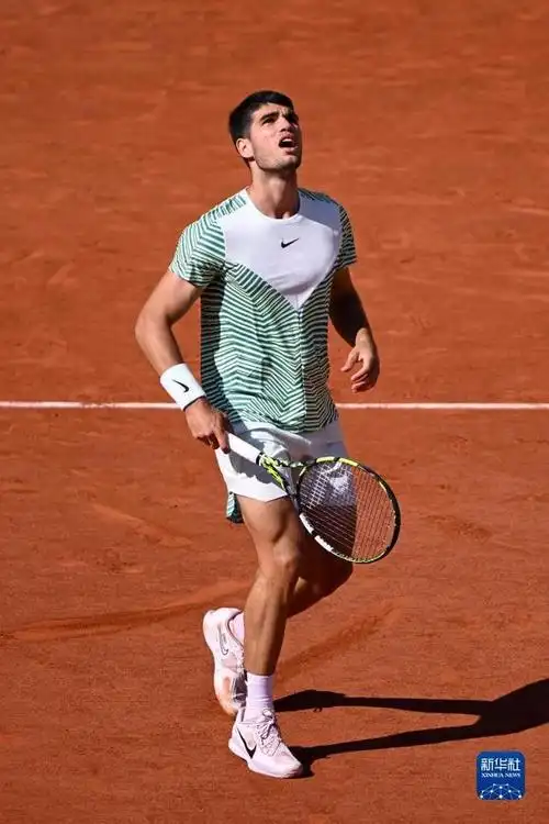 法网:阿尔卡拉斯晋级八强|西班牙|网球赛事|网球运动员|法国网球公开
