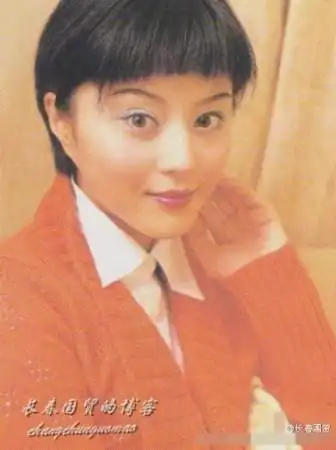 组图:范冰冰青涩旧照曝光 美艳范爷也有稚嫩时