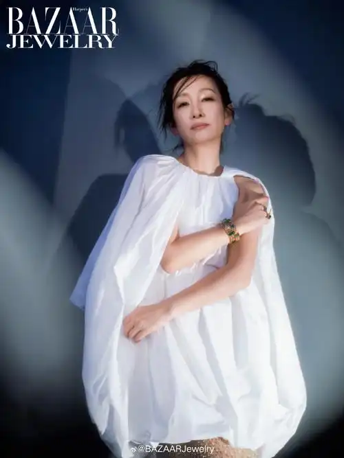 秦海璐芭珠封面