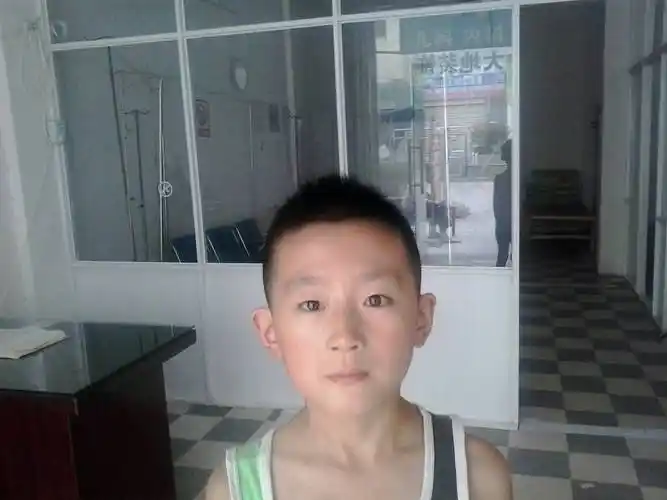 三个月宝宝斜视怎么办 3个月的宝宝感觉有点斜眼