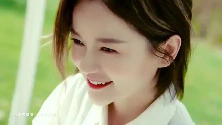 程响《四季予你》官方mv,甜美的笑容,缠绵的歌声,送给阳光的你