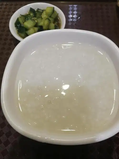 比起晚上的宵夜和酒  我更喜欢清晨的粥