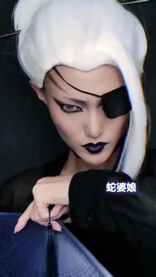 小姐姐#顶级网红们的哪吒重生彩云变装,你最喜欢哪一位?