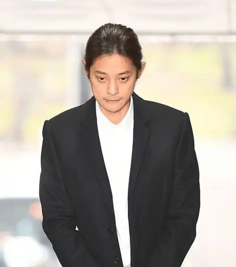 原创韩星郑俊英入狱5年后释放网友对他来说挺快受害者度日如年