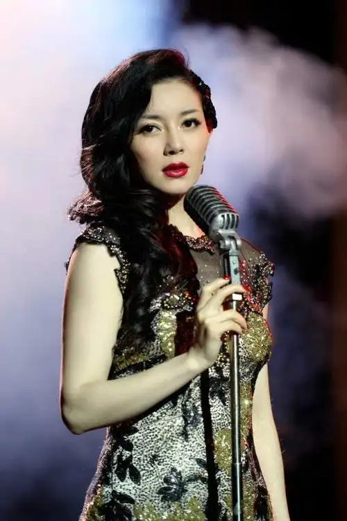 刘敏(中国空政电视艺术中心演员)_尚可名片