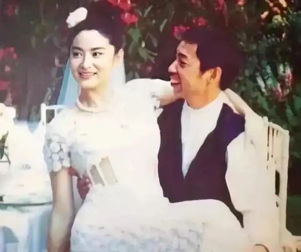 老公被爆有私生子后林青霞罕见否认婚变坚信邢李原人品没问题