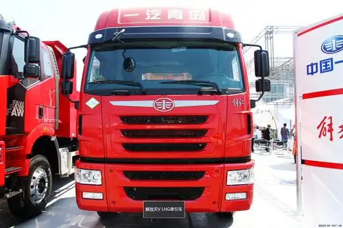 解放 天v 重卡 400马力 6×4 牵引车 ca4258p2k15t1ne5a80