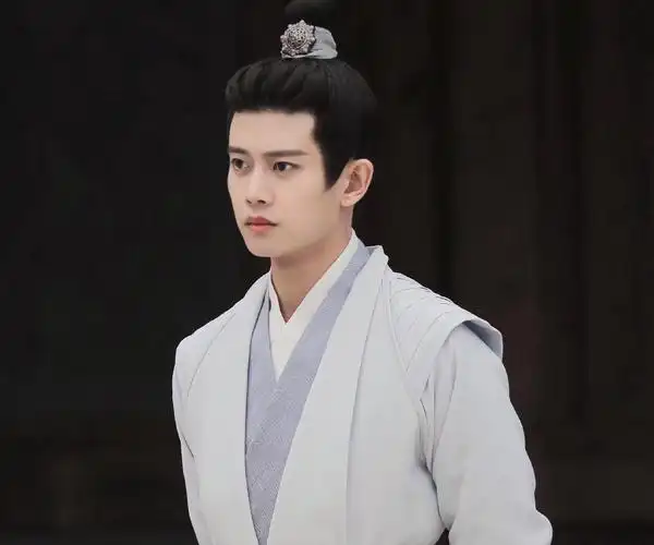 热巴长歌行扑街新剧驭鲛记少女感十足男主任嘉伦太帅