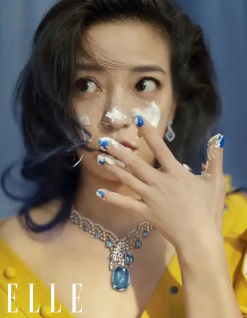 44岁赵薇少女感溢满屏奶油封面成硬核曼妙少女笑时美若初恋