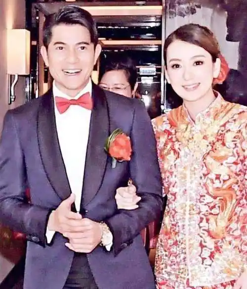 原创郭富城越活越年轻与32岁娇妻方媛过54岁生日二人晒合照像同龄人