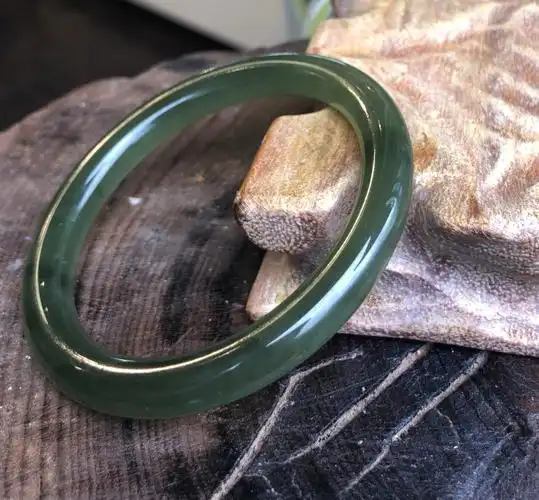 和田玉湖水绿晴水镯