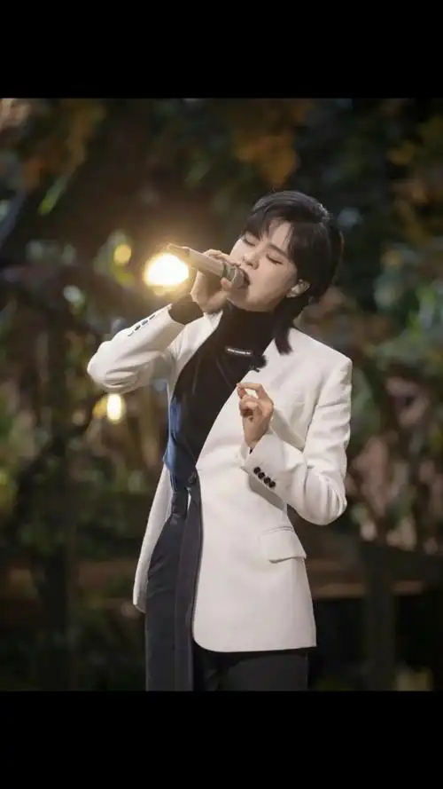 郁可唯演唱《离人》婉转动听百听不厌!