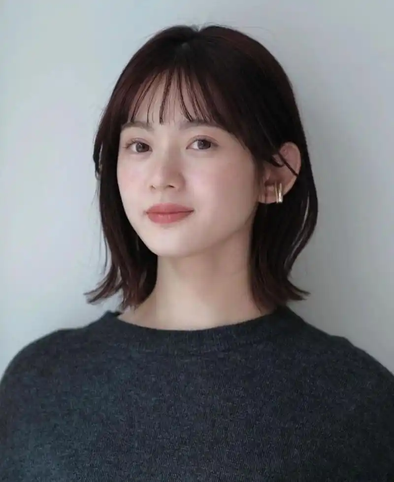 少女感满满的齐肩短发发型!