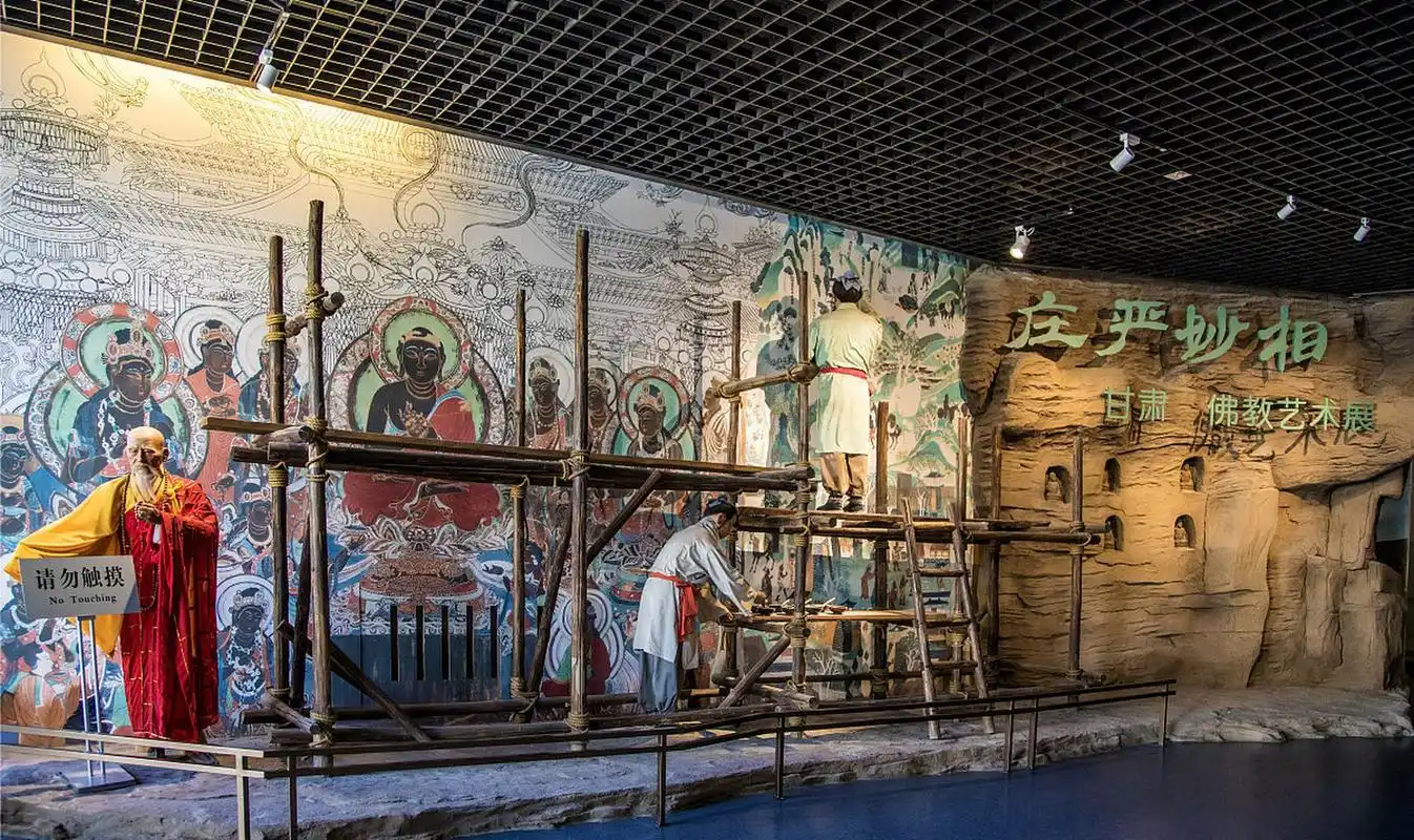 嬉行记# 敦煌民俗博物馆的由来可以追溯到几百年前的清朝时期,当时的