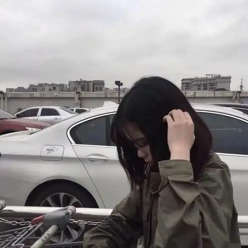 孤单女生唯美伤感头像 死亡不是终点被遗忘才是