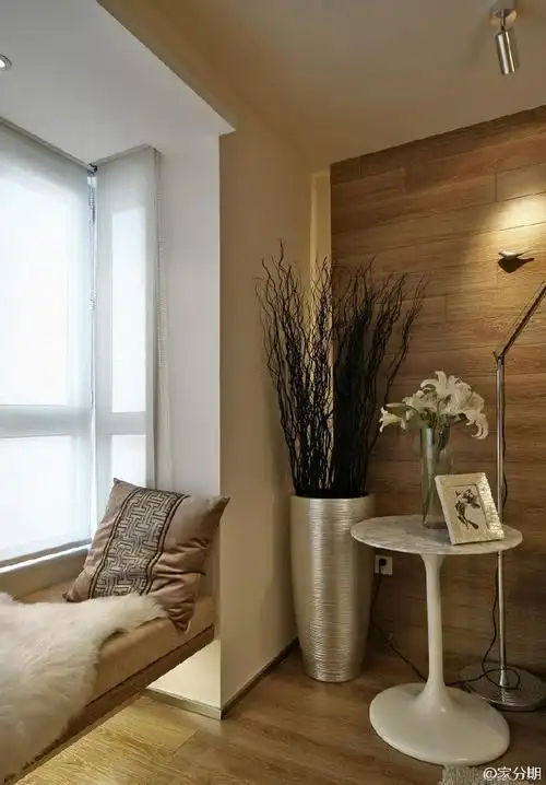 风格舒适简单,安静自然,透出一股清新的简约风.
