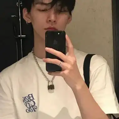 生命匆匆不必委曲求全男生头像冷酷帅气侧脸自拍