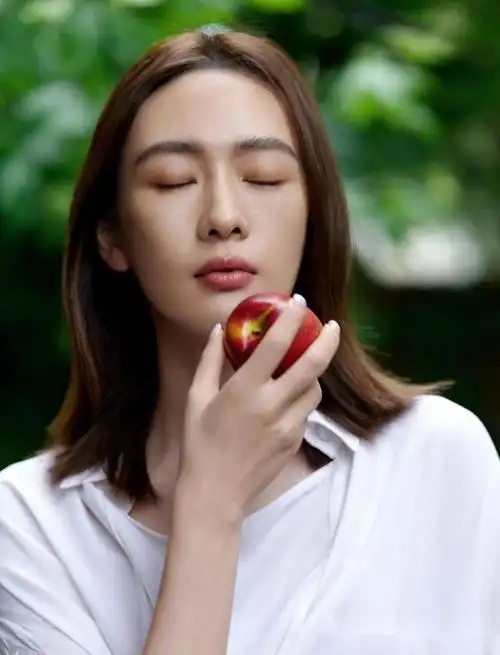 演员童瑶:我这辈子最正确的选择,就是因为一句话嫁给了丈夫王冉