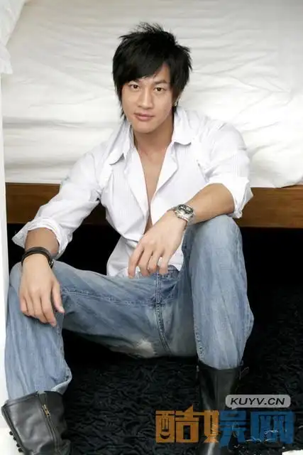 何润东白衣少年