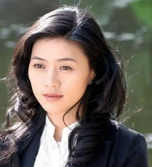 田海蓉:爆红后嫁富豪,40岁丈夫去世,今斥资百万为女儿庆生