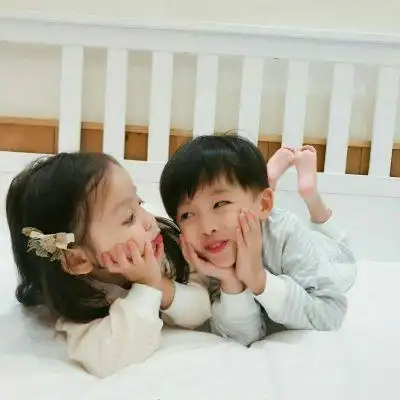 超可爱萌娃情侣头像一对两张2018最新 是谁续演了我们