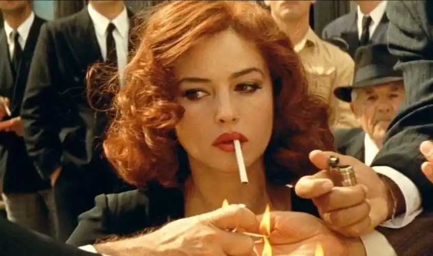 影视剧里女星经典抽烟镜头张曼玉女人味十足祝无双好帅气