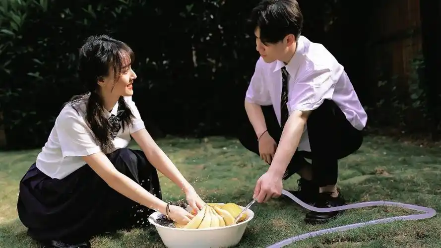 回车桌面>电脑壁纸>节日>情人节>抖音很火的七夕情侣>高清显示 最佳