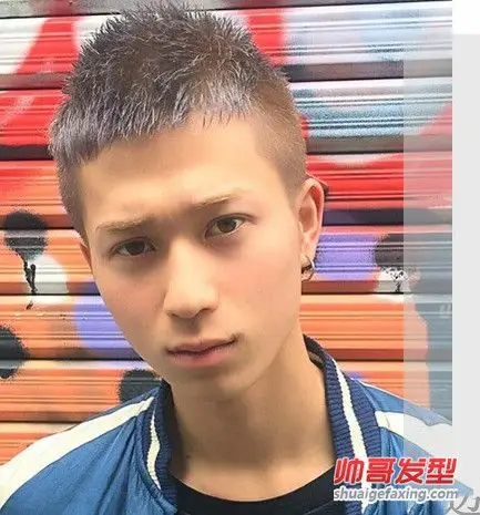 男生铲青发型两边剪短铲青发型荣膺夏季潮男最爱短发