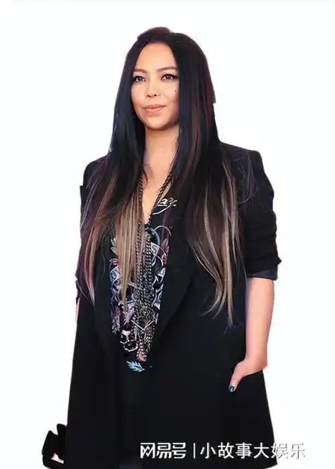 51岁张惠妹现身杭州暴瘦超70斤颜值好惊艳穿20cm恨天高抢镜